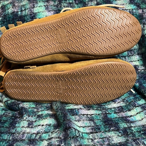 NWOT MONKEY FEET shoes SZ 37/US 7. Brown with fringe - Picture 4 of 5